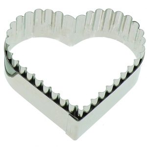 DECOUPOIR COEUR CANNELE 105