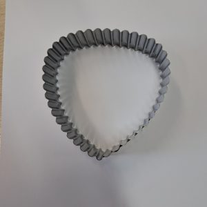 DECOUPOIR COEUR CANNELE 105