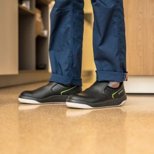 Chaussures de sécurité basses noir + vert T46 JOKO